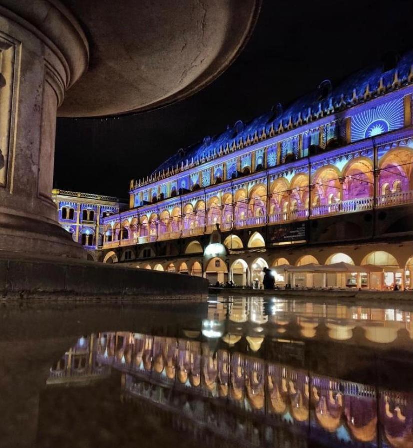 Al Teatro Lägenhet Padua Exteriör bild